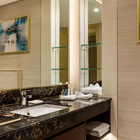 The Diplomat Radisson Blu Hotel Residence & Spa Manama Exterior photo