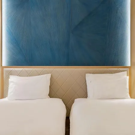 The Diplomat Radisson Blu Hotel Residence & Spa Manama Exterior photo