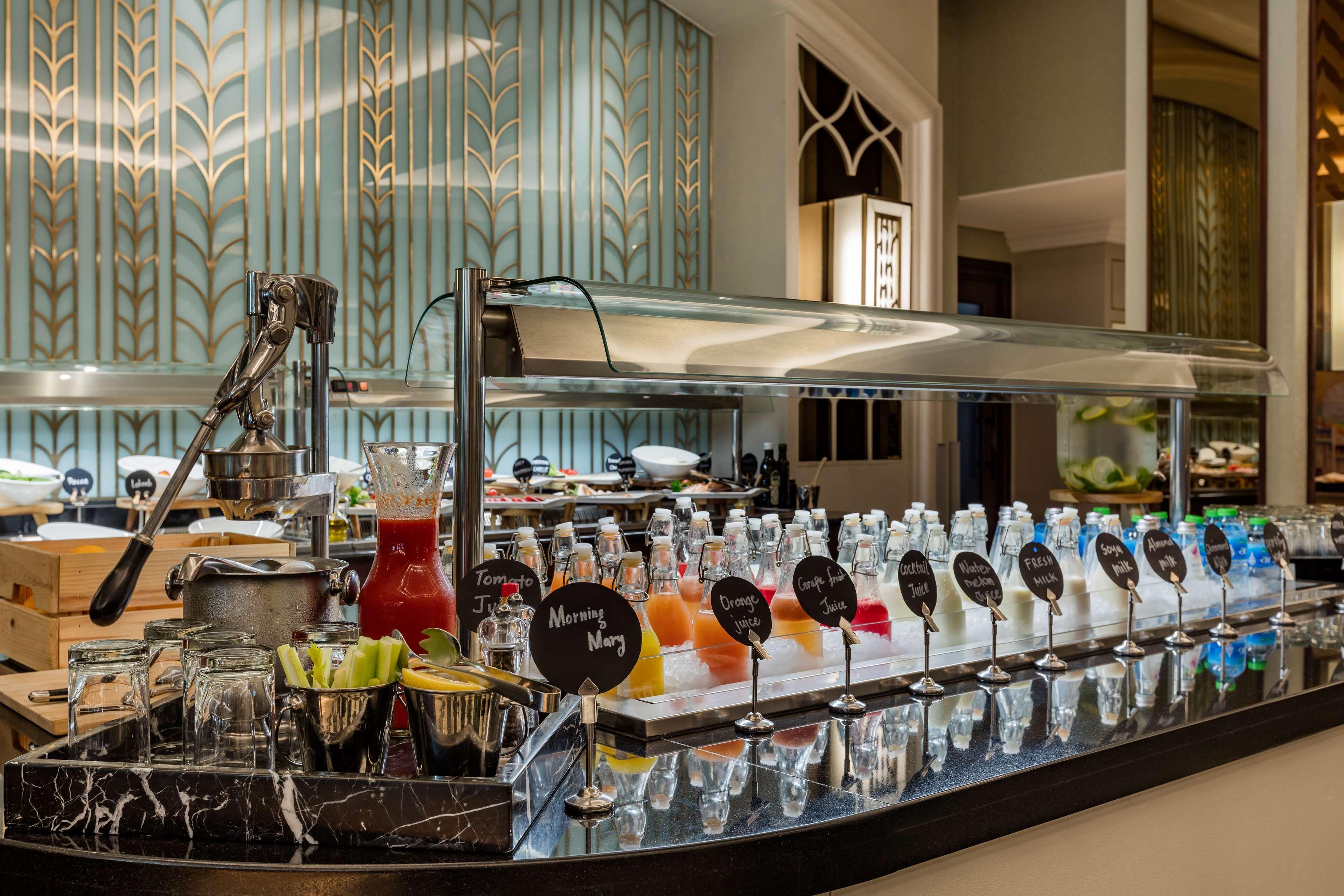 The Diplomat Radisson Blu & 5*