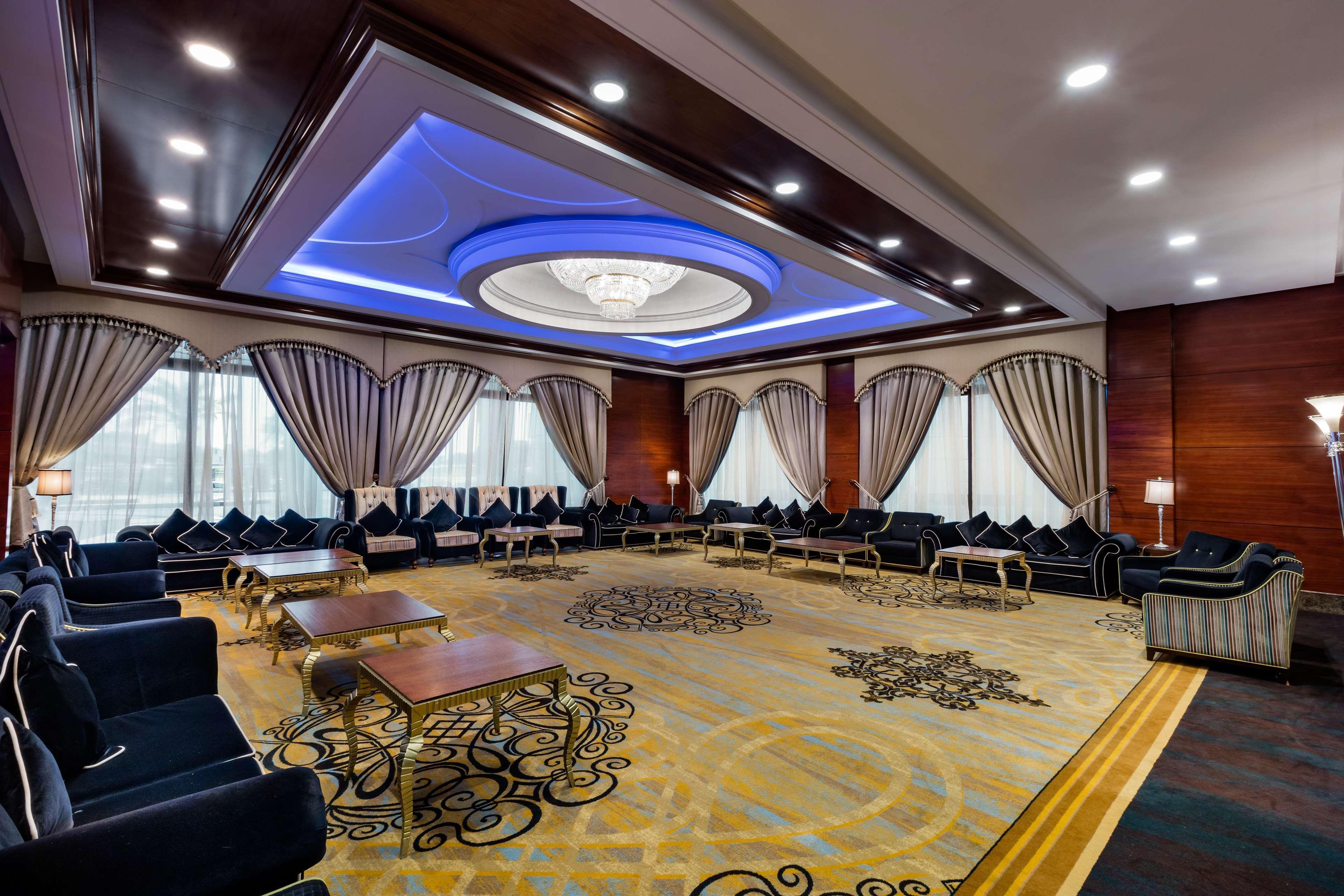 The Diplomat Radisson Blu & 5*