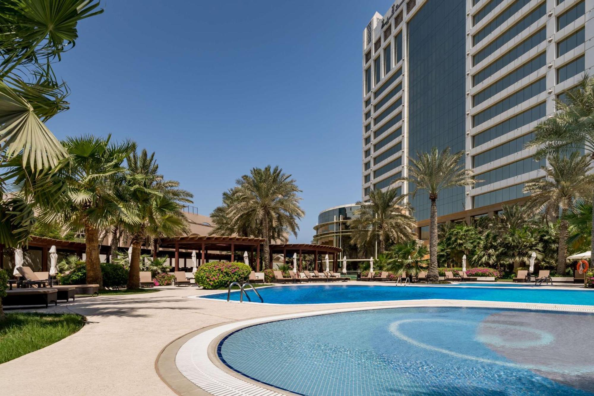 The Diplomat Radisson Blu & Aparthotel