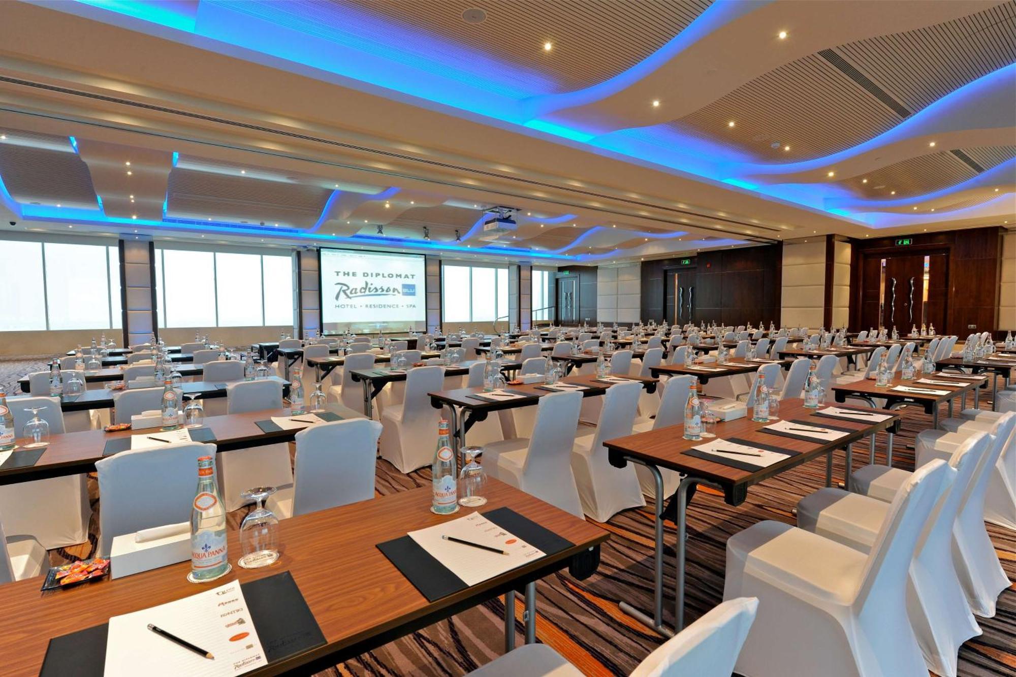 Aparthotel The Diplomat Radisson Blu &