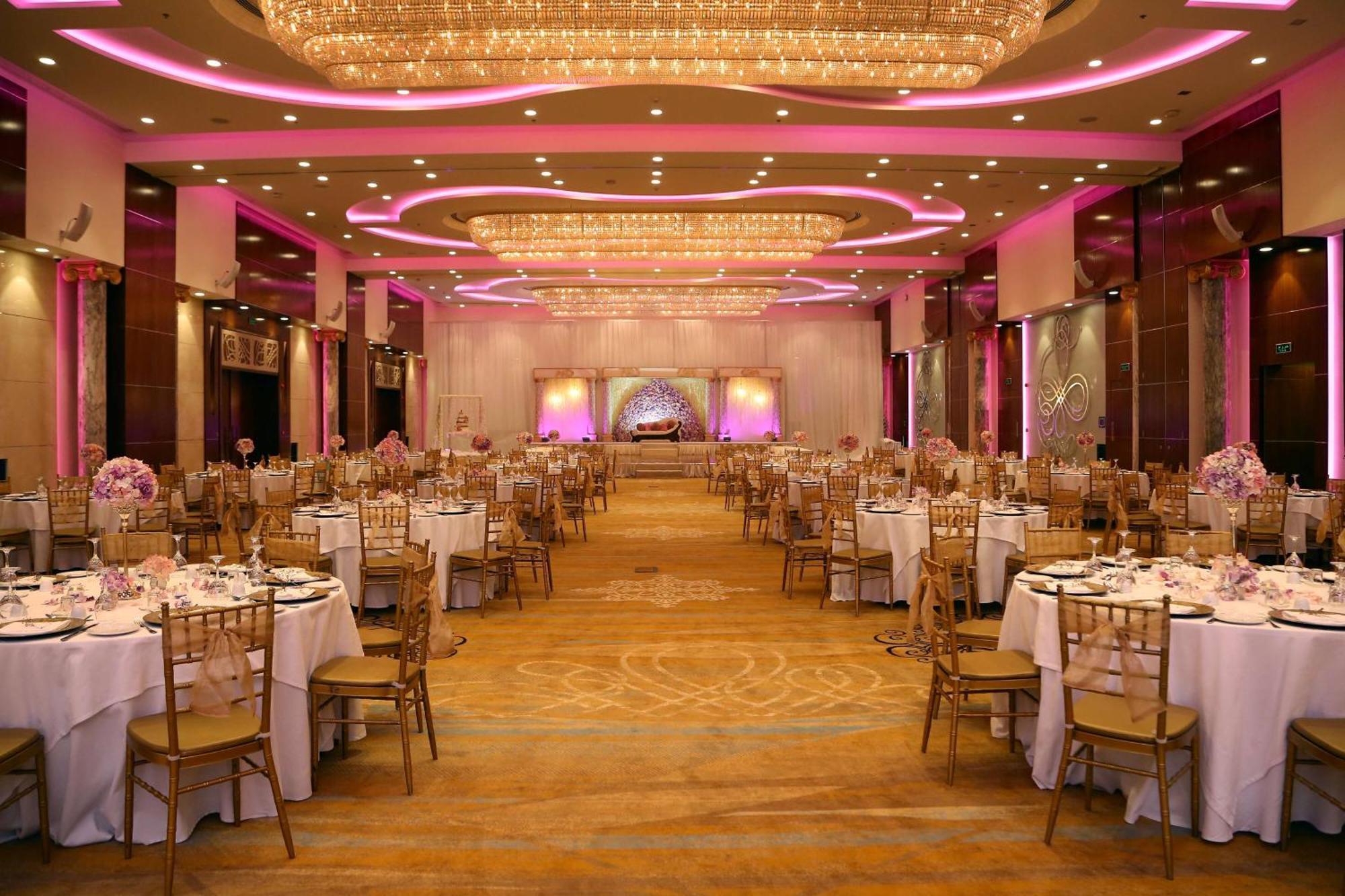 The Diplomat Radisson Blu & 5*