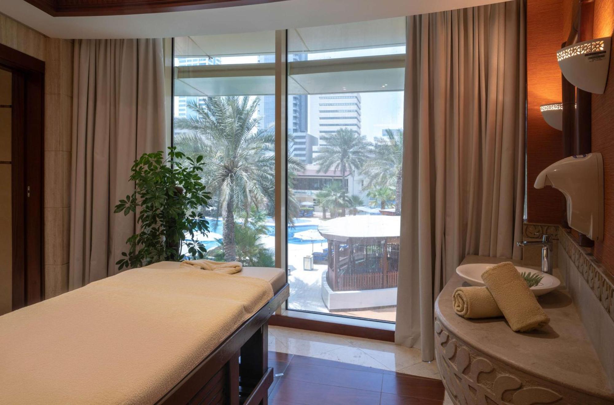 The Diplomat Radisson Blu & Aparthotel 5*