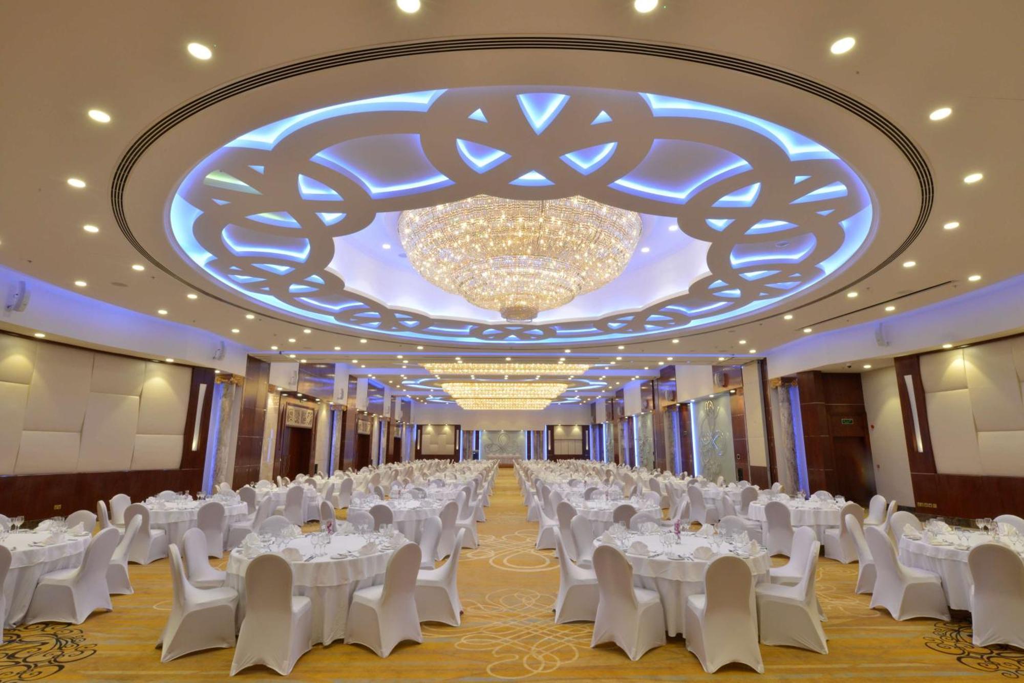 The Diplomat Radisson Blu & 5* Manama