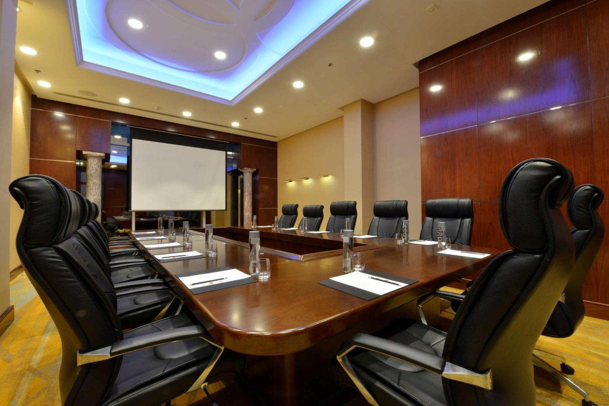 The Diplomat Radisson Blu & 5*