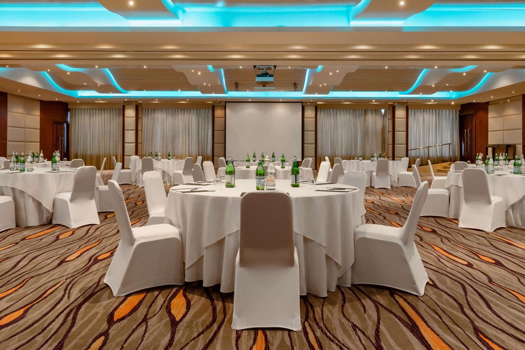 Aparthotel The Diplomat Radisson Blu &