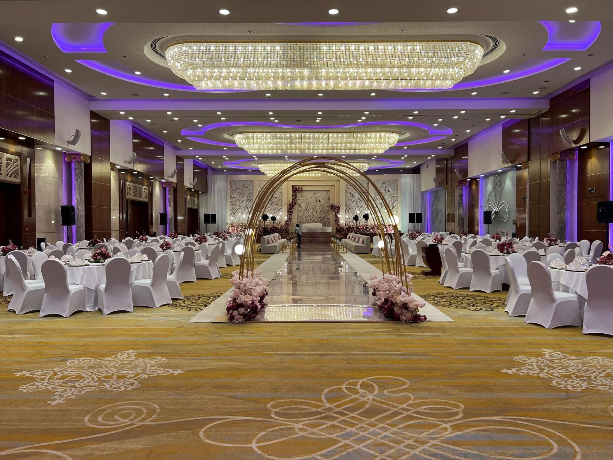 The Diplomat Radisson Blu &