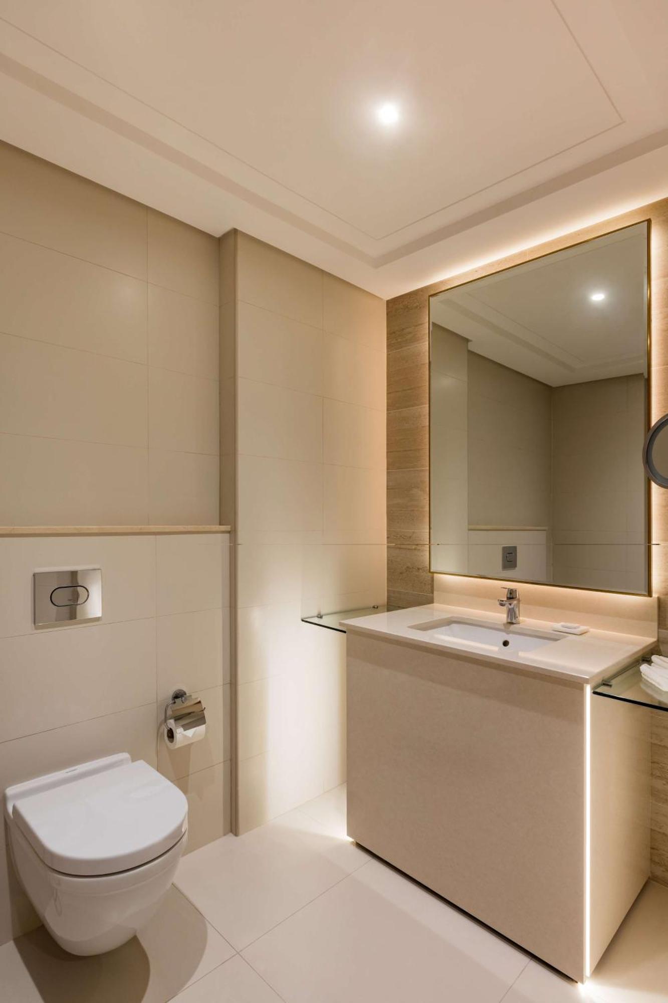 The Diplomat Radisson Blu & Aparthotel 5*