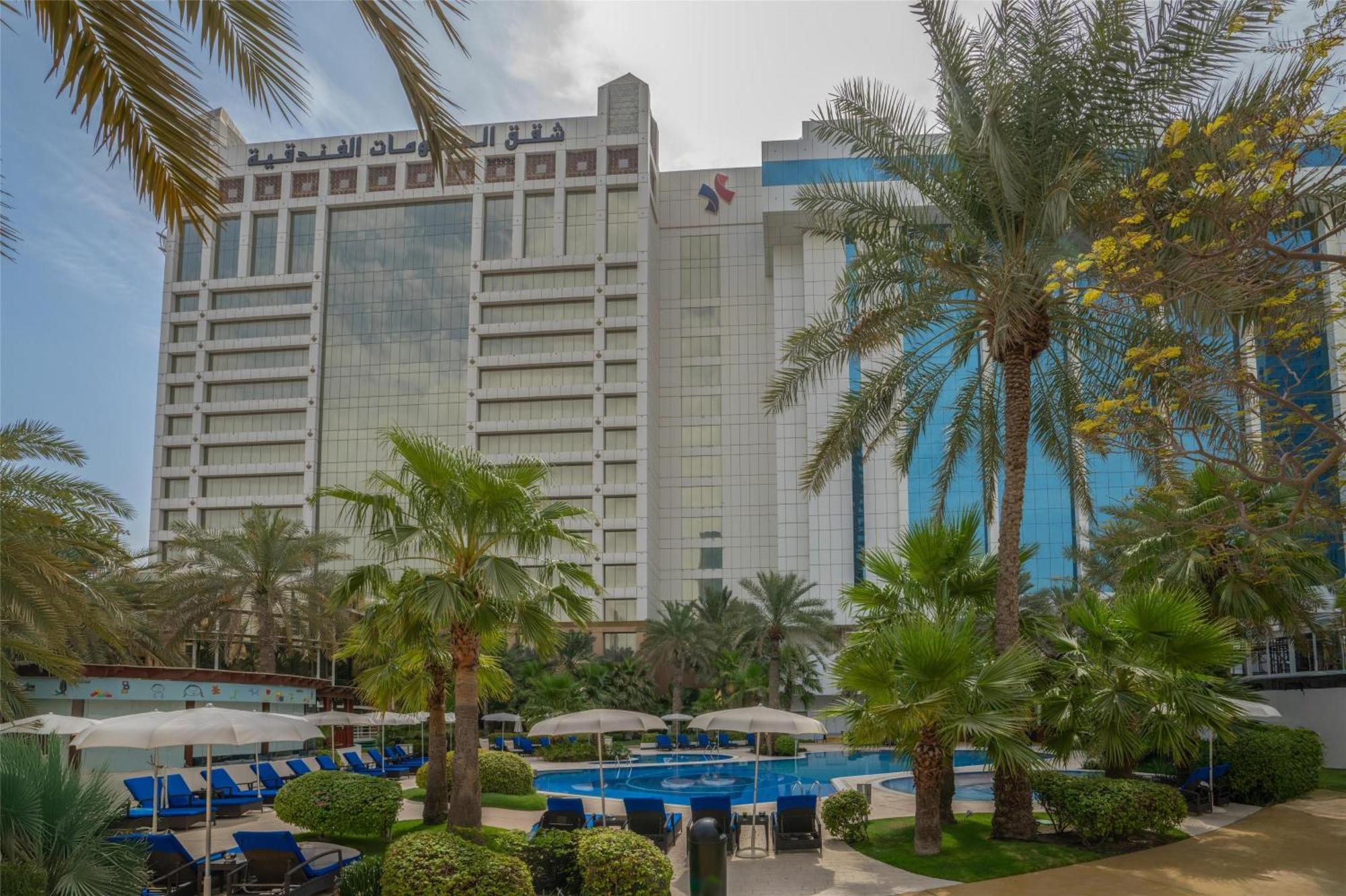 The Diplomat Radisson Blu & 5*