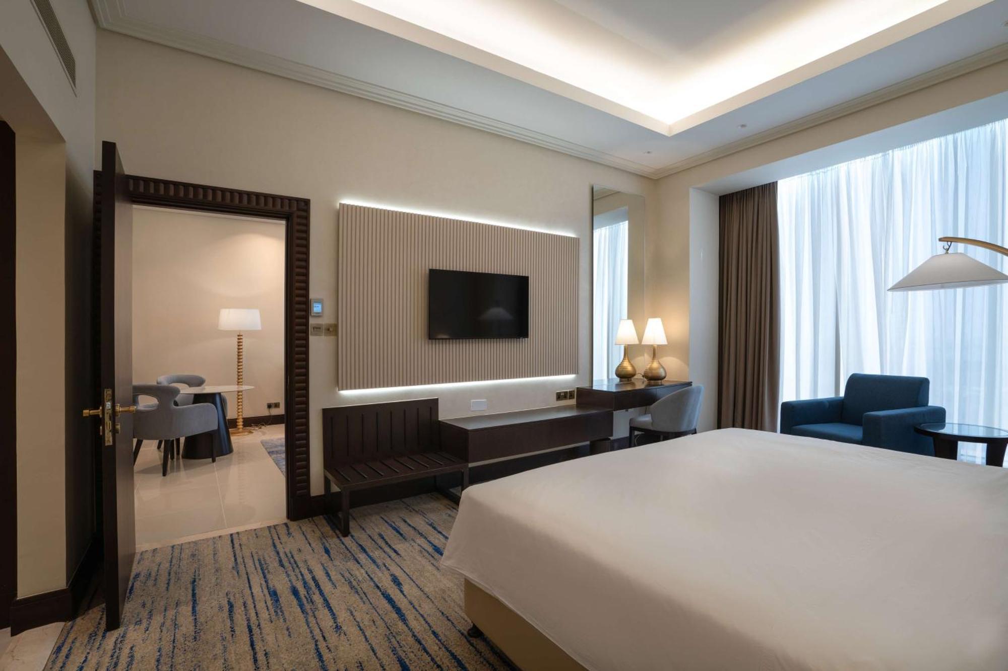 Aparthotel The Diplomat Radisson Blu & 5*