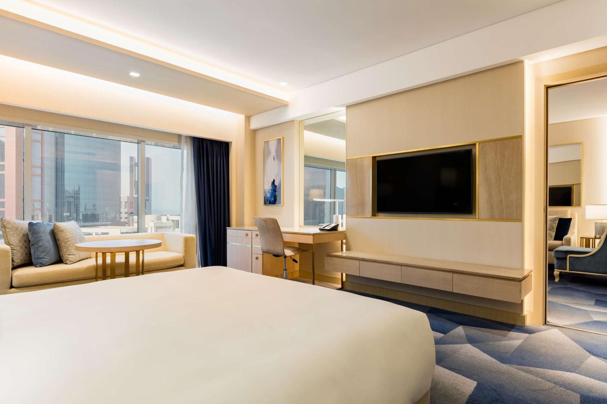 The Diplomat Radisson Blu & 5* Manama