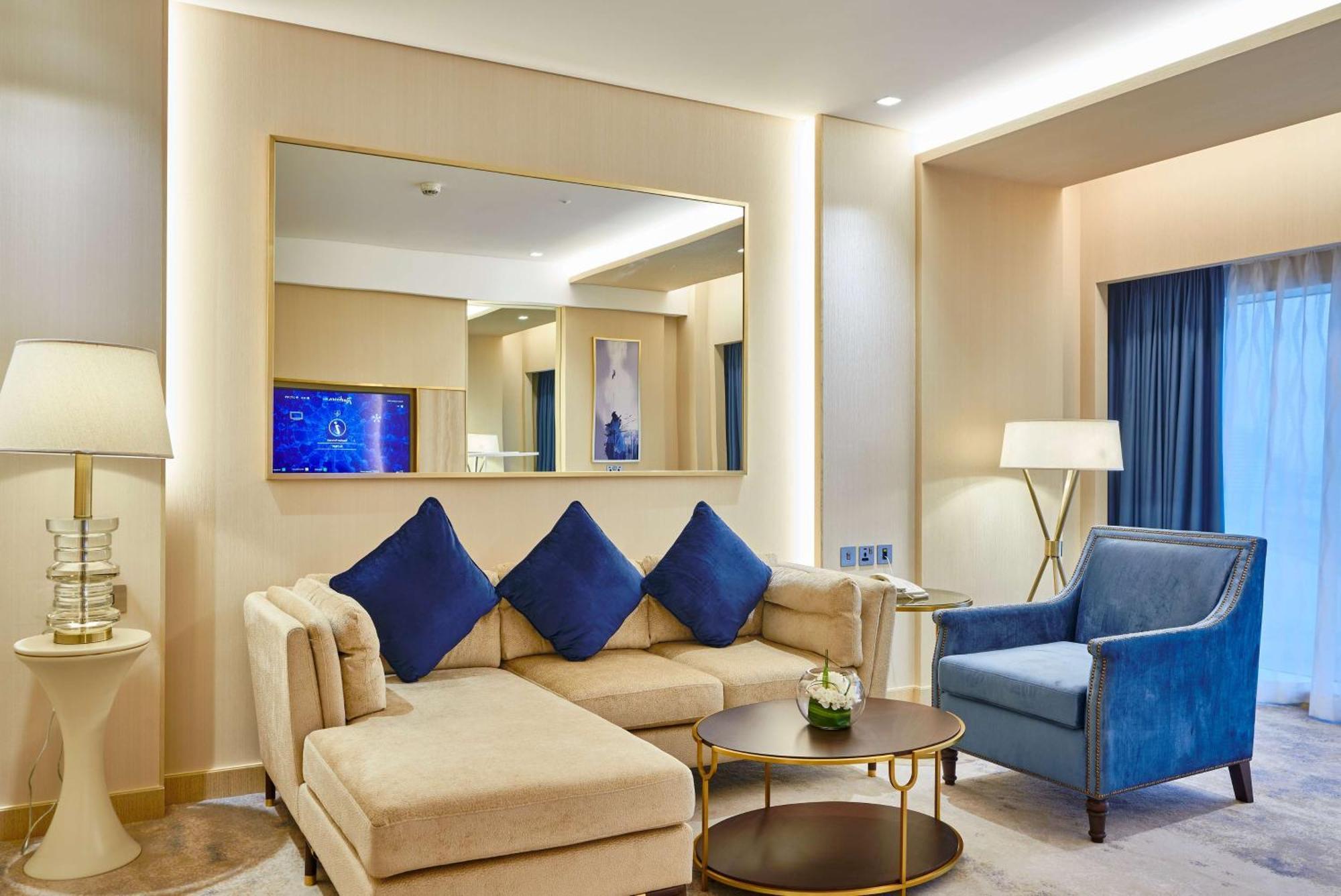 The Diplomat Radisson Blu &
