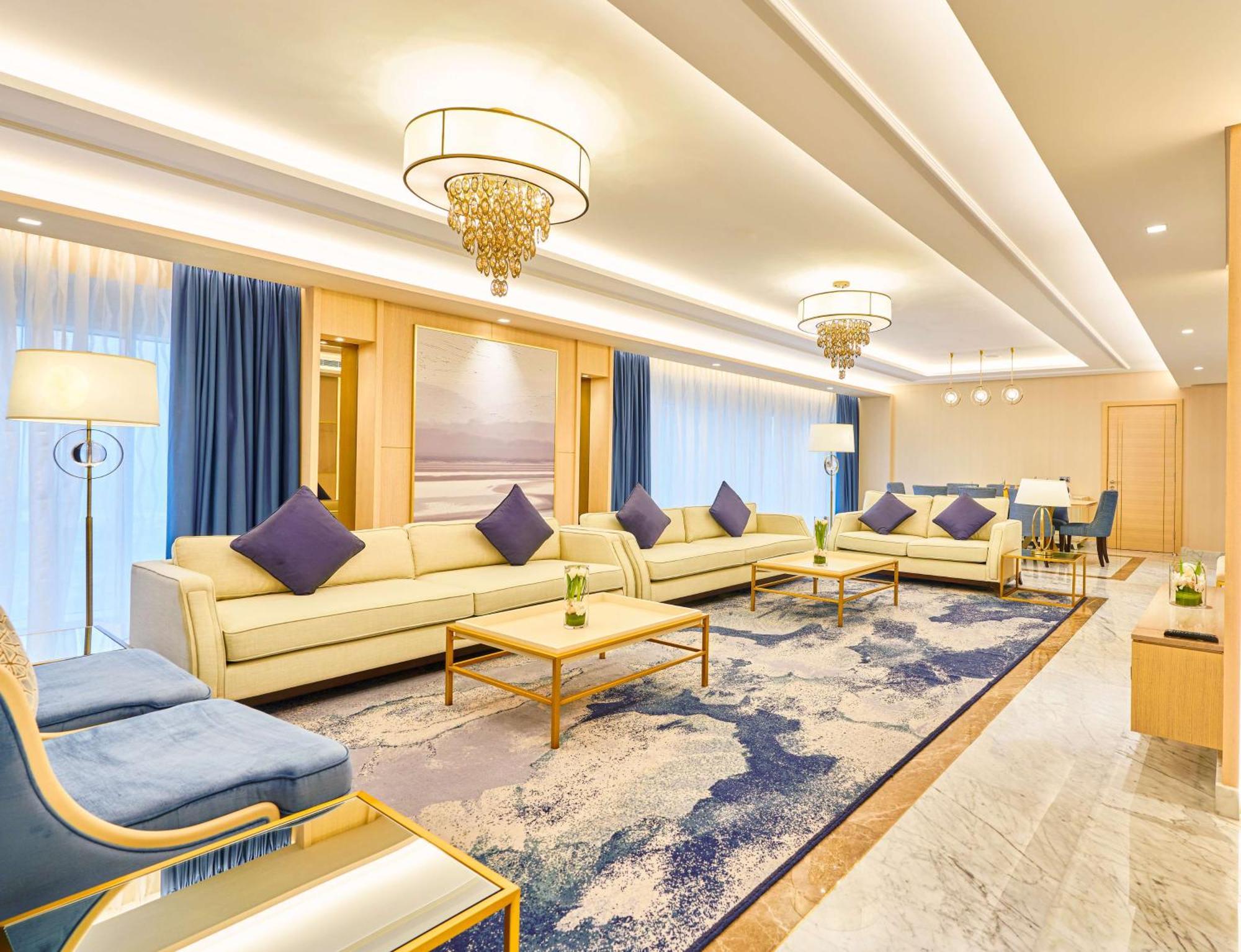 The Diplomat Radisson Blu & Aparthotel 5*