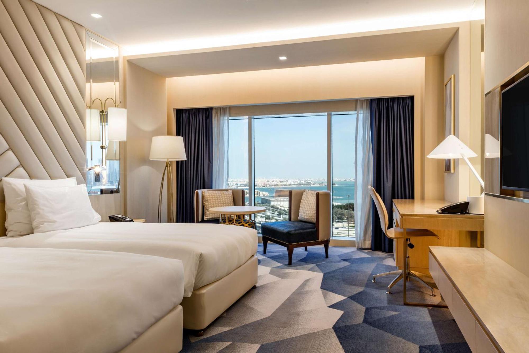 The Diplomat Radisson Blu & 5*
