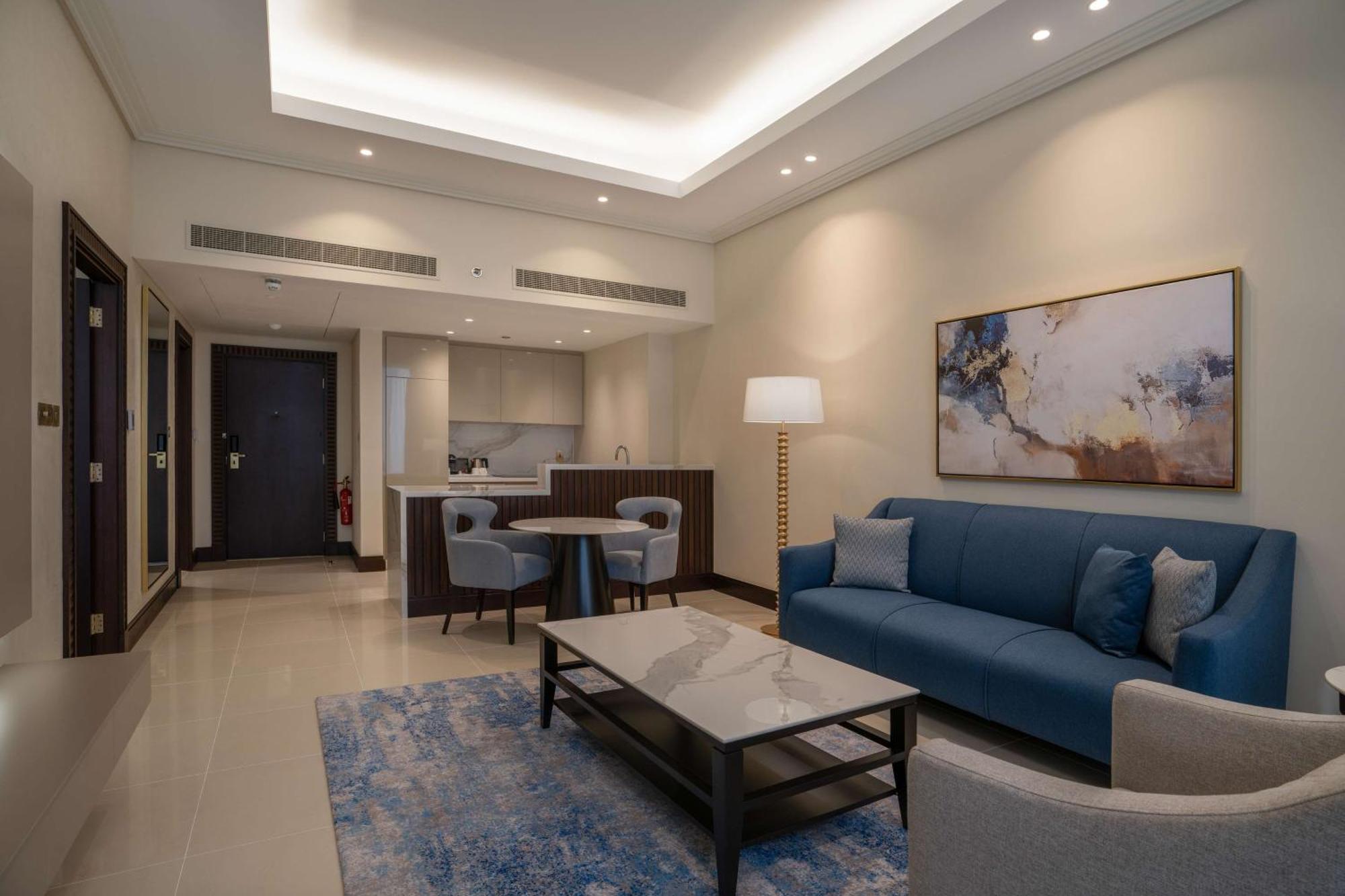 Aparthotel The Diplomat Radisson Blu & 5*